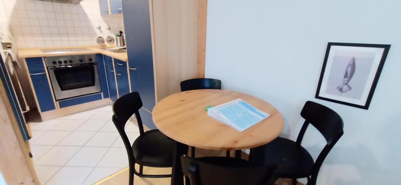 Bodensee Apartment Friedrichshafen Berg Bagian luar foto